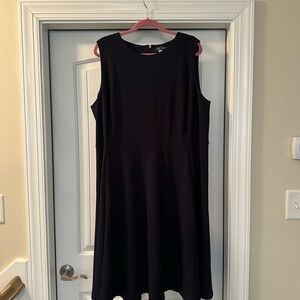 Elegant Black Sleeveless Dress